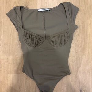 Tank air bodysuit
